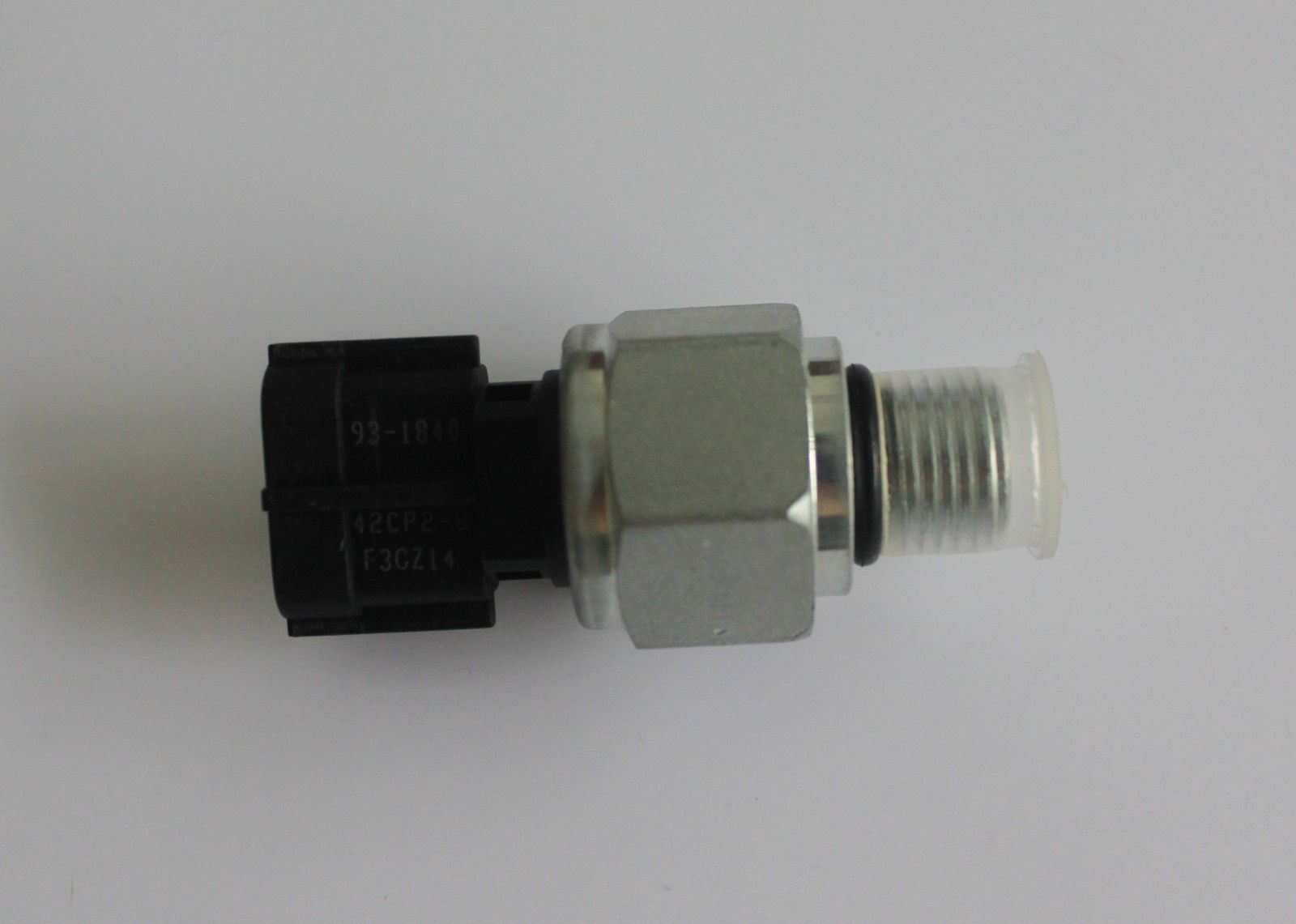 小松-8低压传感器（压力开关）7861-93-1840(图1)