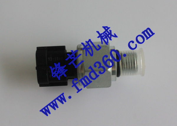 小松传感器小松PC200-8挖掘机低压力传感器7861-93-1840