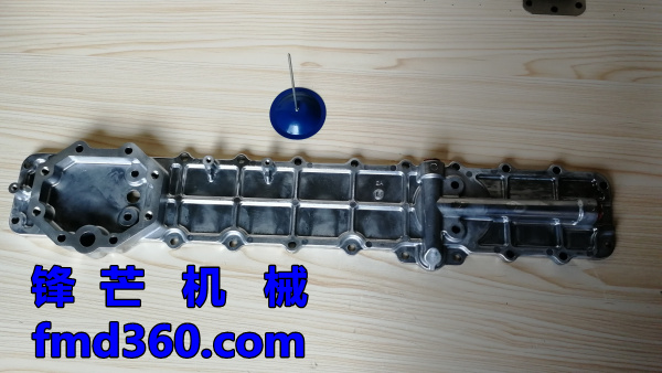 广州原装勾机械配件卡特E320D挖机C6.4机油散热器边盖34339-00010