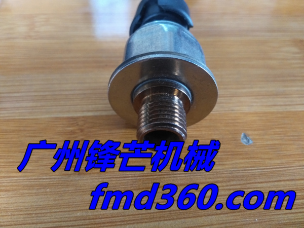 广州锋芒机械卡特机油压力传感器224-4535挖掘机配件(图1)