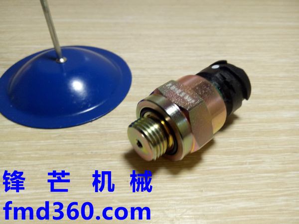 广州锋芒机械进口挖机配件卡尔玛机油压力传感器923976.0305(图1)